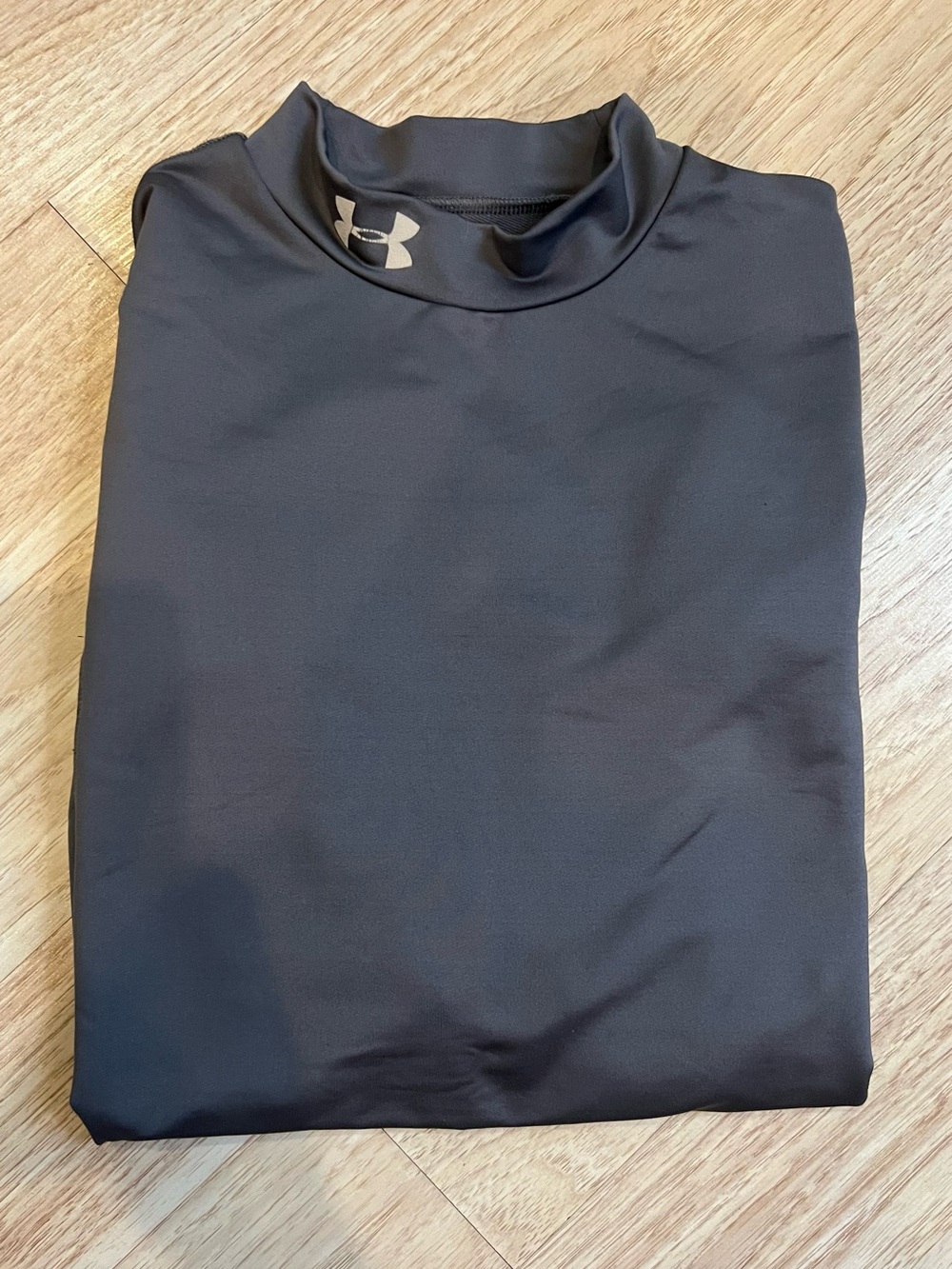Under Armour Cold Gear long sleeve, Grey, Youth Large
